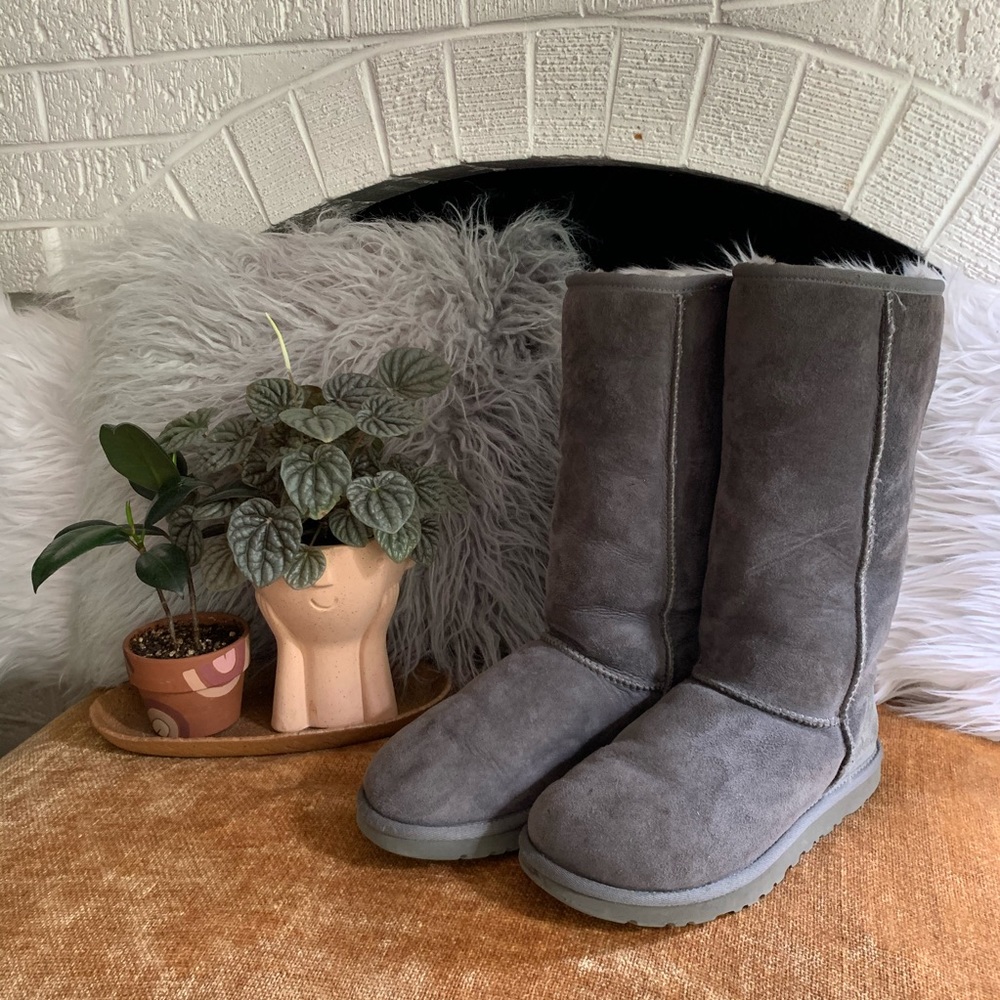 Like New Tall Grey Uggs